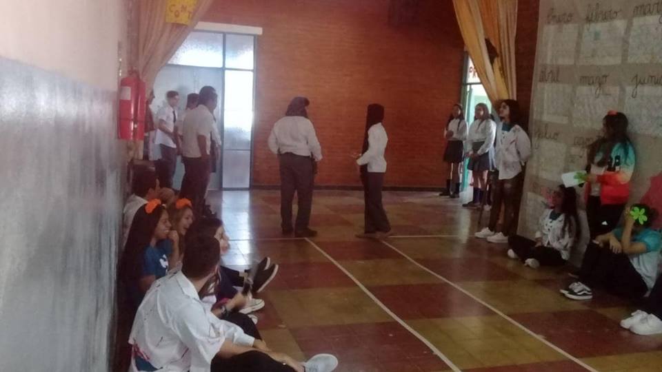 42233061_2099453253399669_8445810496161972224_n