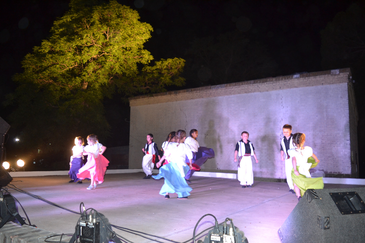 33995ee7-1536-406e-90ae-78505b130299