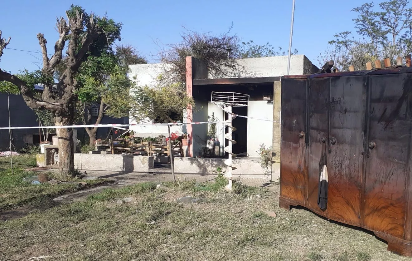 CASA INCENDIADA lUIGGI 2