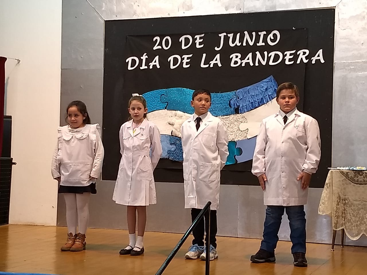 VAN PRAET ACTO DIA DE LA BANDERA 2019