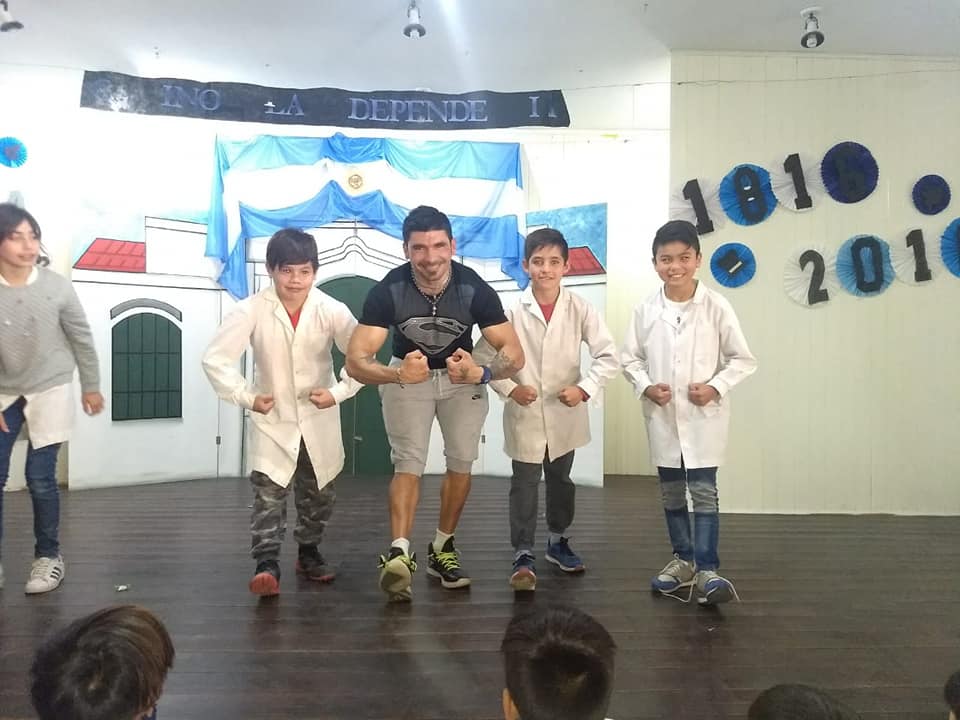 ortega en escuela 3