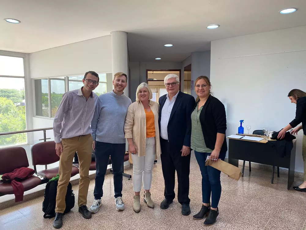 bongiovanni con funcionarios