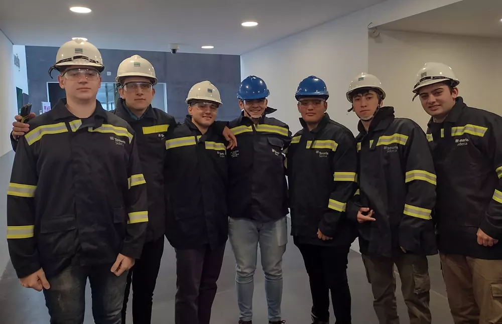 dccf0ab5-0fb6-439a-8e51-516b23fd2347