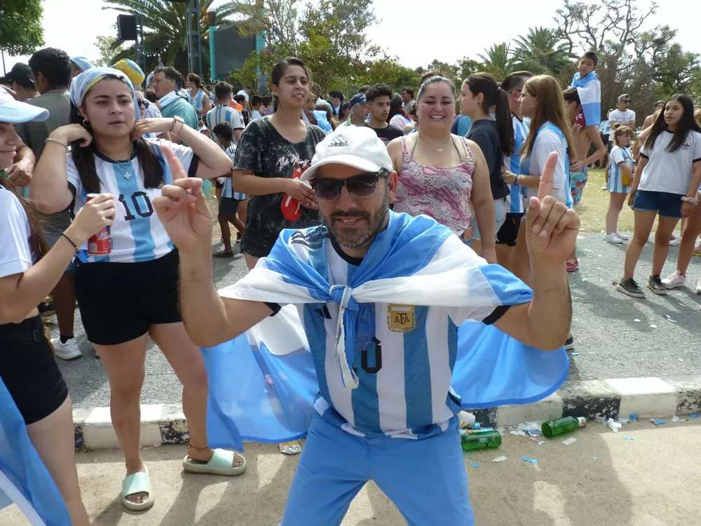 festejos argentina campeon mundial 91 (FILEminimizer)
