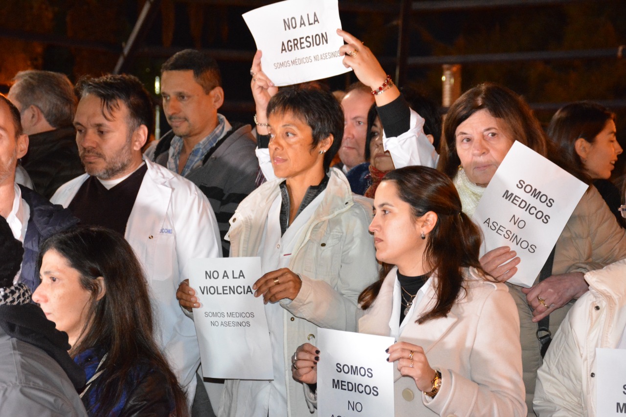 MEDICOS MANIFESTACIÓN