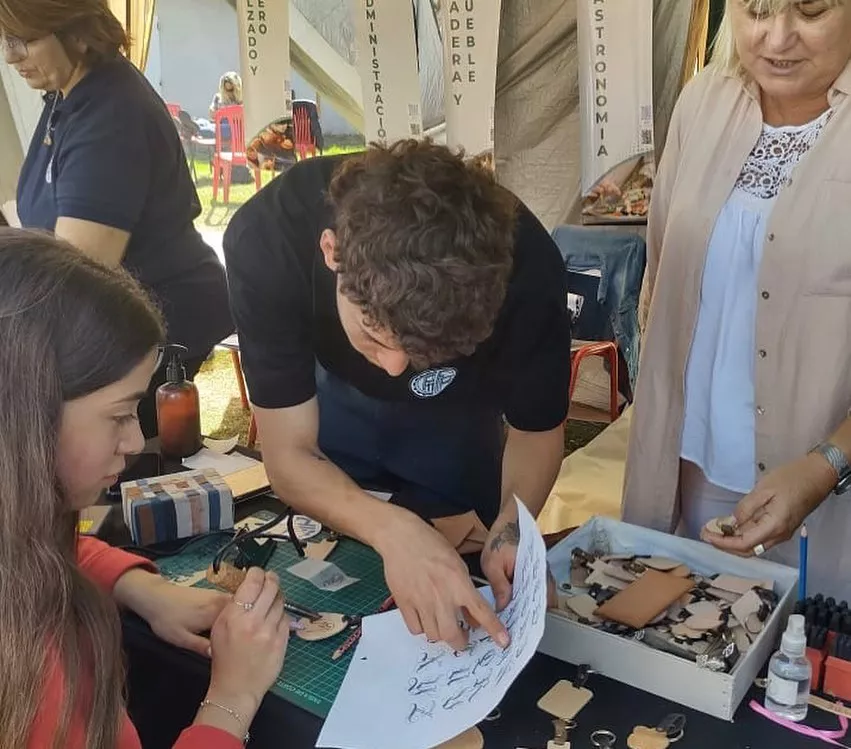 344260274_205054115646813_5669960433149333022_n