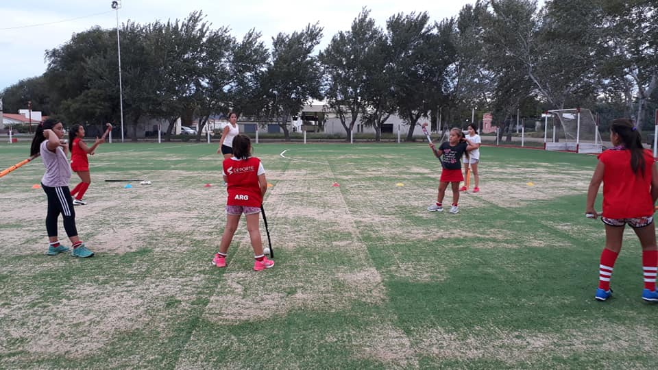 53749587_2338446392833686_1503800361092120576_n