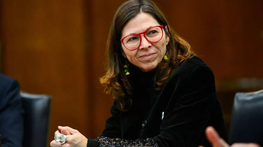 silvina-batakis-1387394