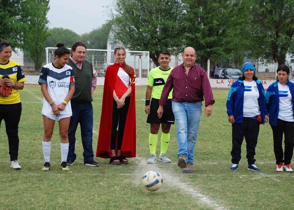 AGRARIO FUTBOL FEMENINO 8