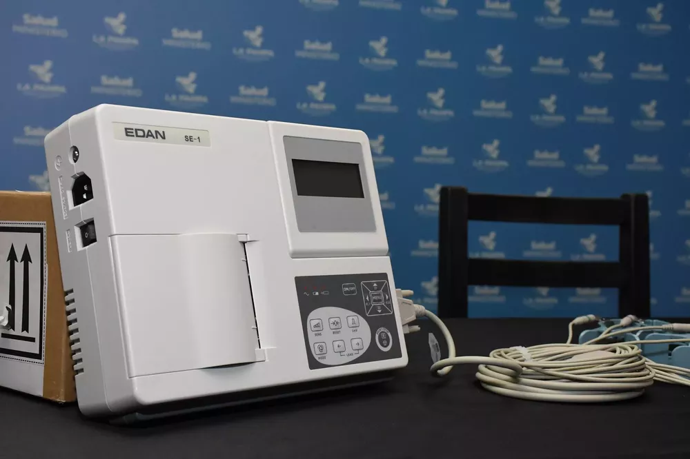 219213_resize-of-gus_3276