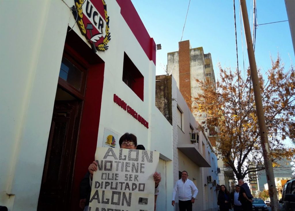 MAURICIO AGON ESCRACHE