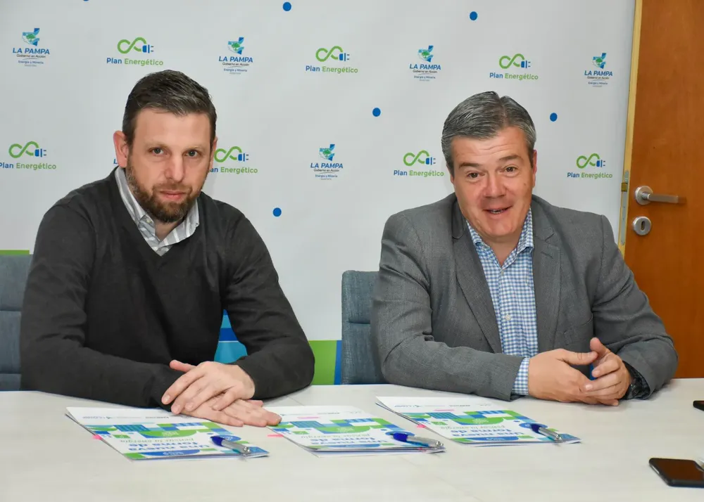 195114_resize-of-max_8828