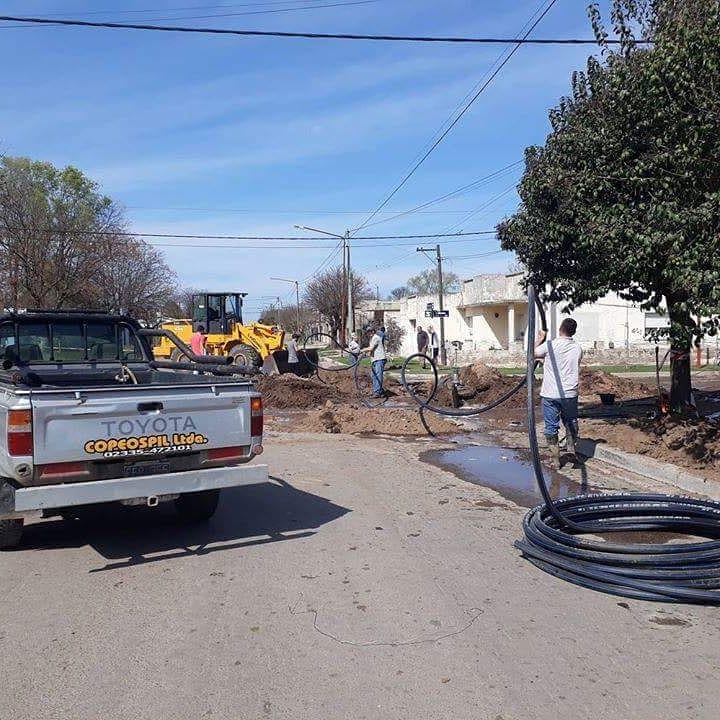 41943874_1902735376476619_8522713298641092608_n