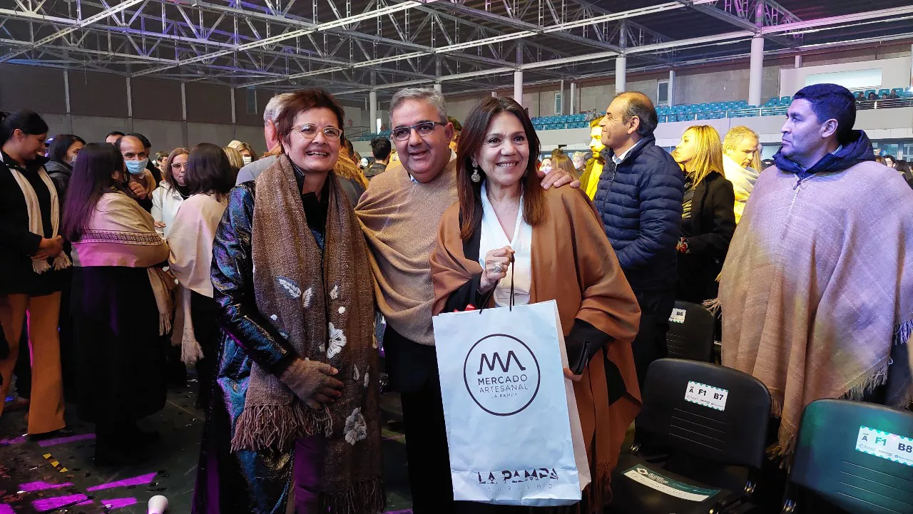 festival del poncho regalo