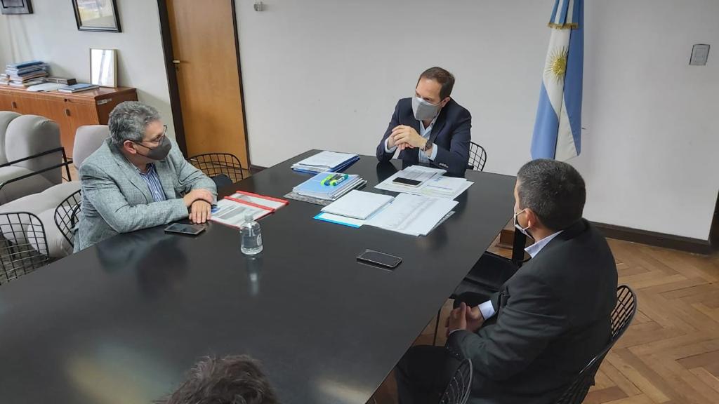 369c8fb0-30e2-4cfd-89b6-10333562e7cd