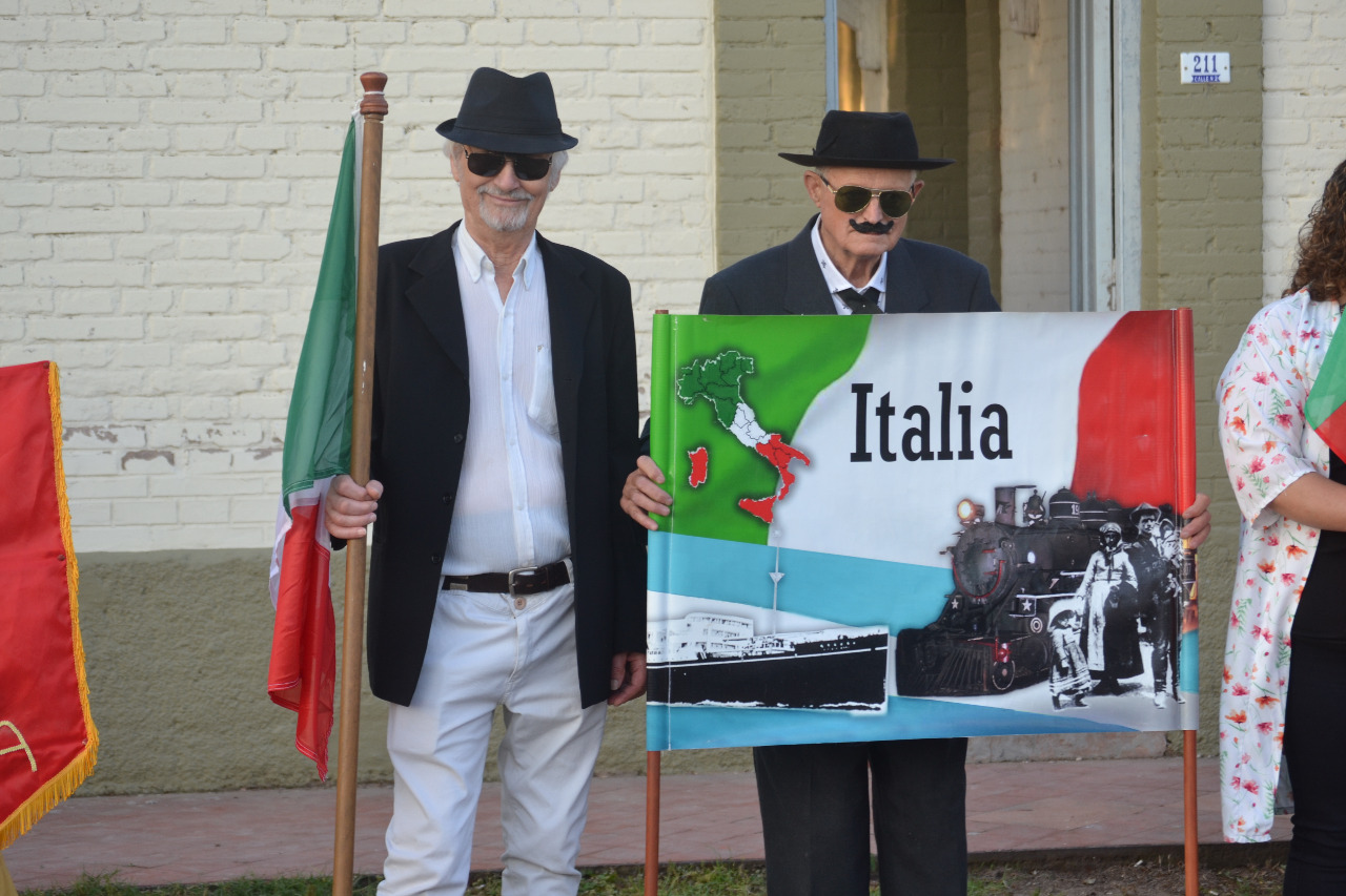 dc070fef-2a3a-4a13-9796-2300d8f401de