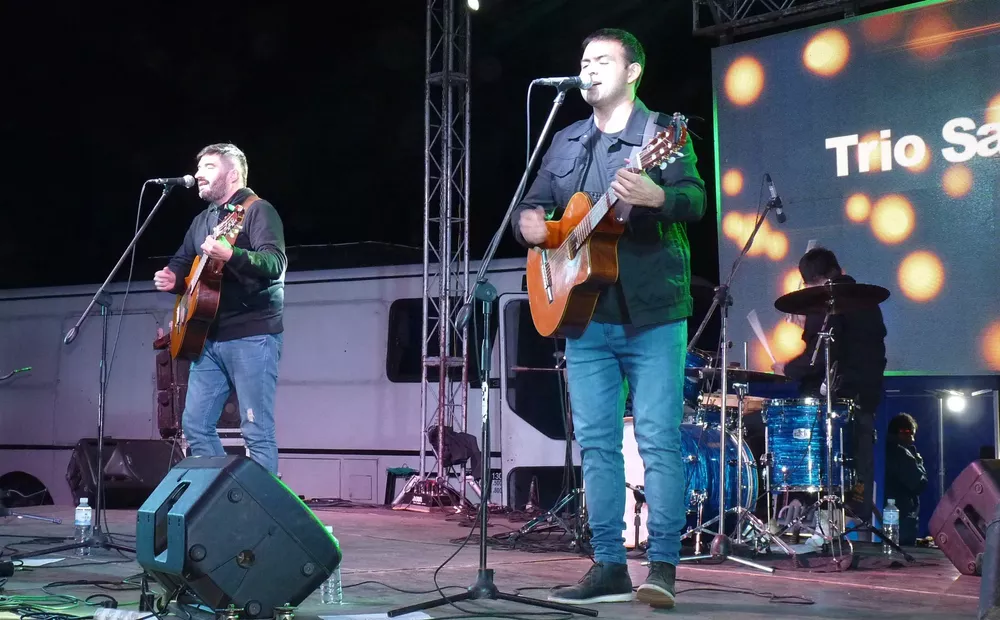 lagos cumple 16 (FILEminimizer)