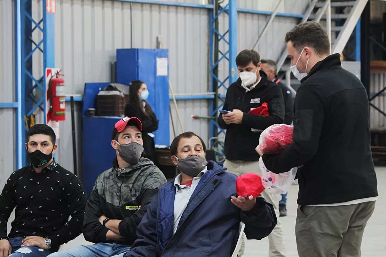 7ca53a6f-b5ec-4065-b335-3e708005fb63