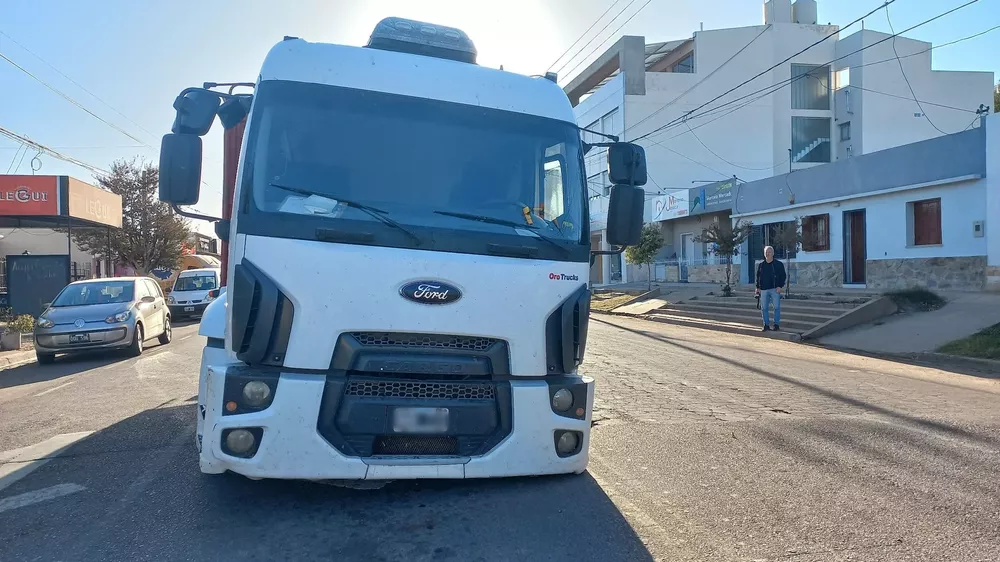 POZO ASFALTO CAMIÓN 3