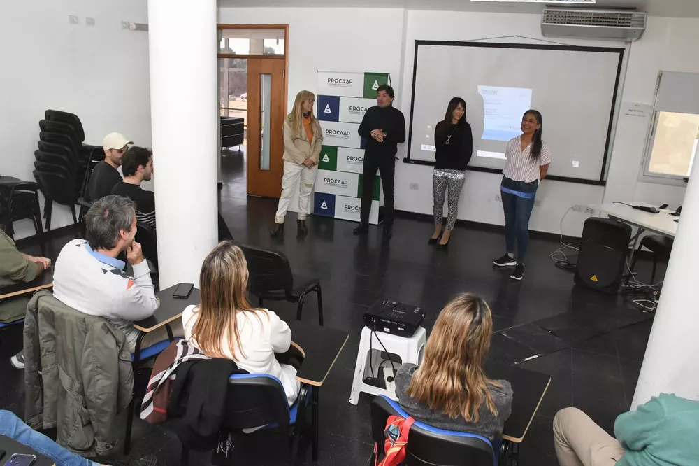 358912_resize-of-gus_1574