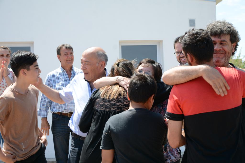 1b6c203f-f46f-4d49-a594-5051895335cb