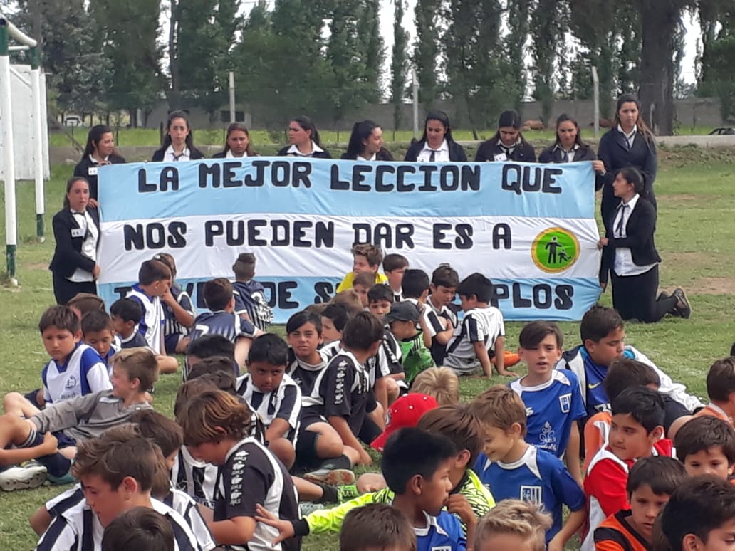 59b5f881-7cb5-4f50-a469-c7ee92fde376