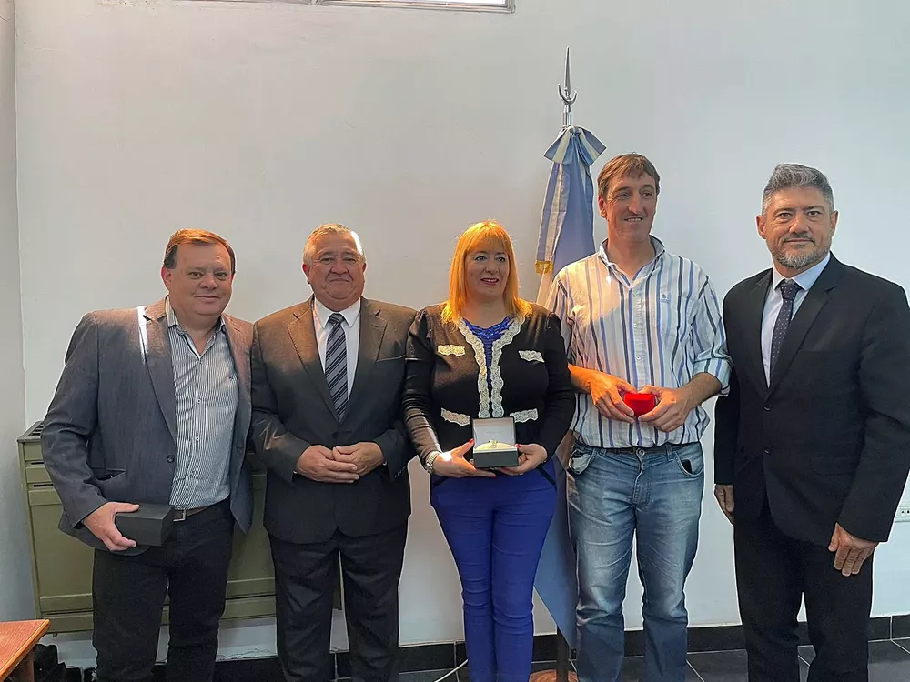 Acha reconocimientos