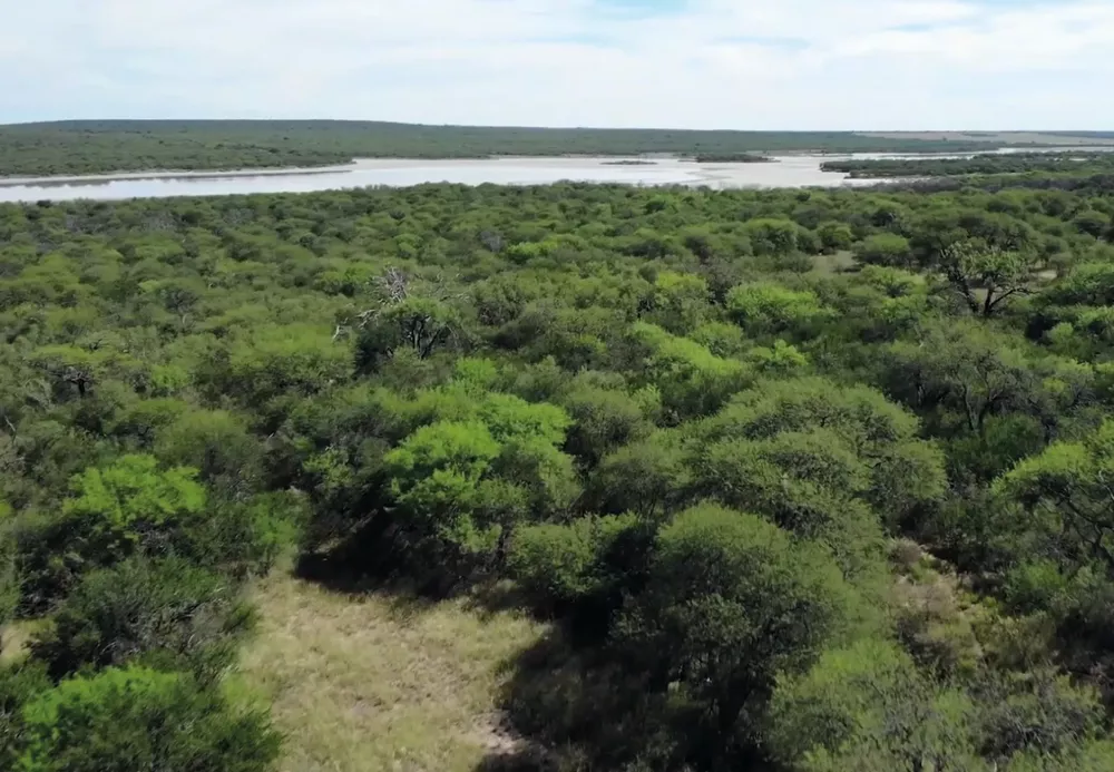 365197_guardaparque1-02_copy_1600x1110