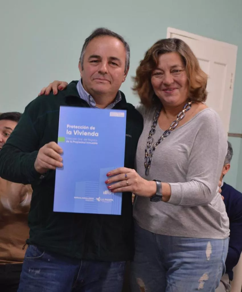 68447_entrega-actas-de-protecci--n-de-viviendas-en-colonia-bar--n--3-