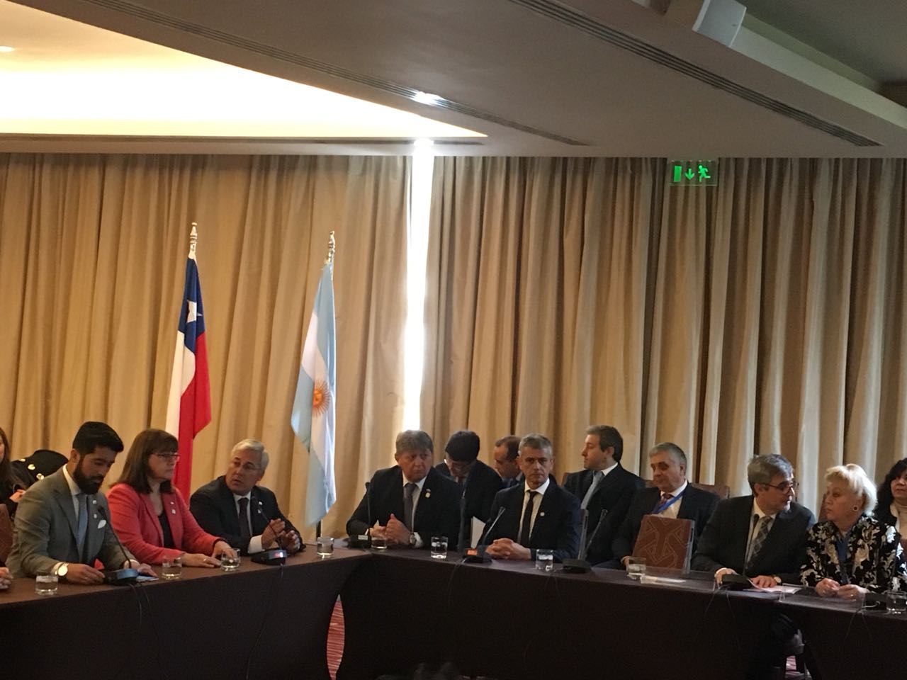 0c9d33f5-0944-47f1-8239-ec4e8bc2d562