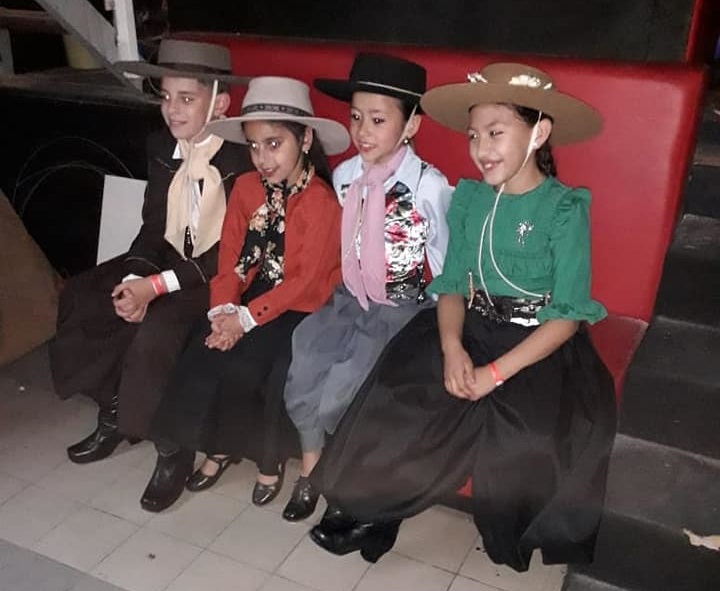 72440831_819774215129768_7869681598801641472_n