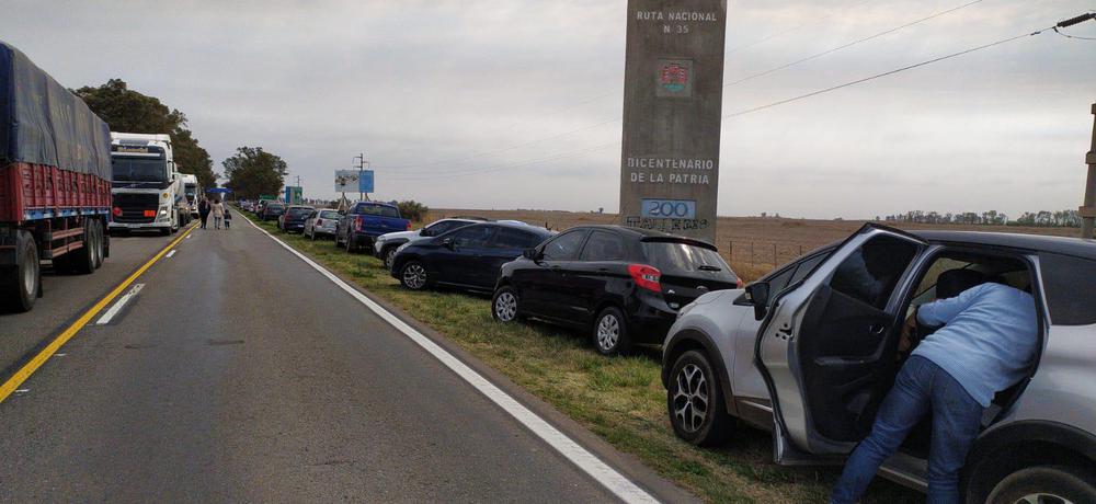 e7c6b8e6-97a7-4b8e-a14b-0078abfac8ad