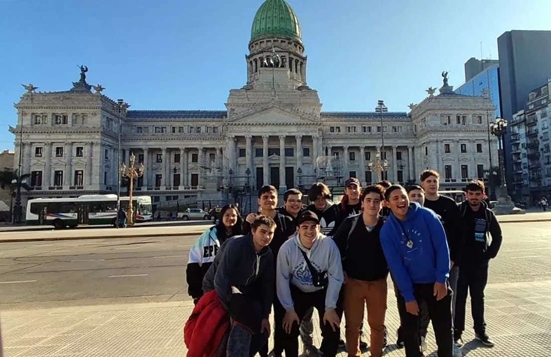 fcf0db40-91f0-4ec8-8d40-b805257f3427