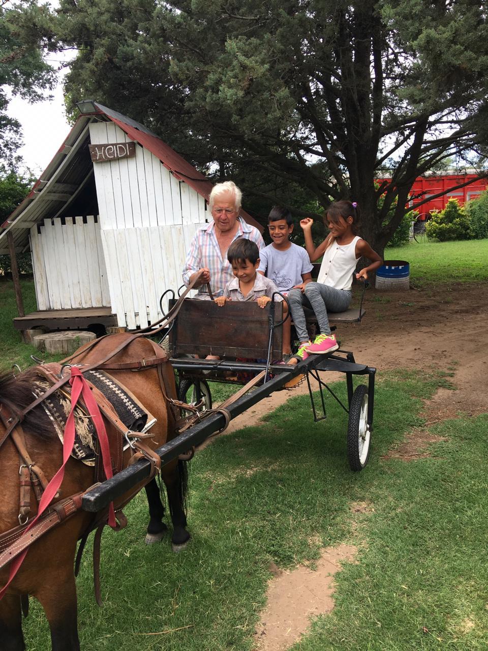 d85076cf-9ef8-4bce-a5d7-b198f8c7d04e