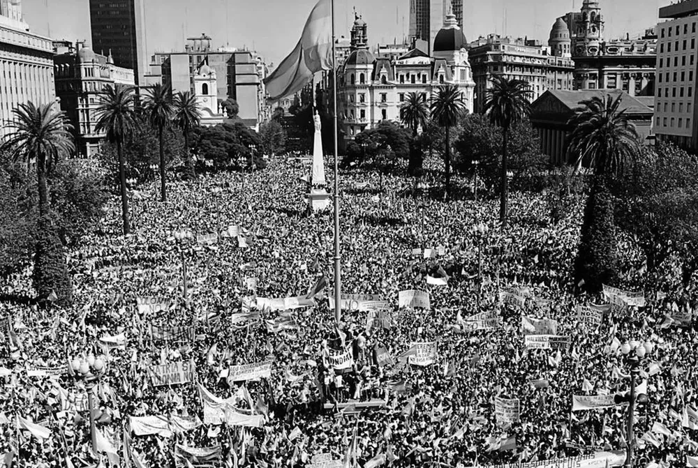 alfonsin marcha 1982