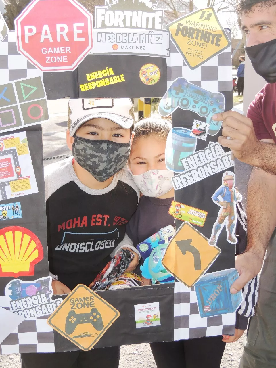 005ea999-f5a5-43a5-a793-ac5da2b3004e