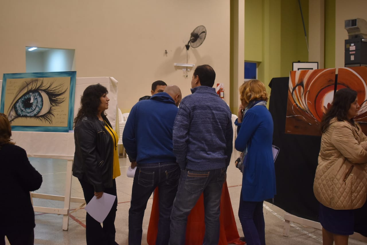 cb53bf7e-b3e8-4703-93a0-8cc7195d8179