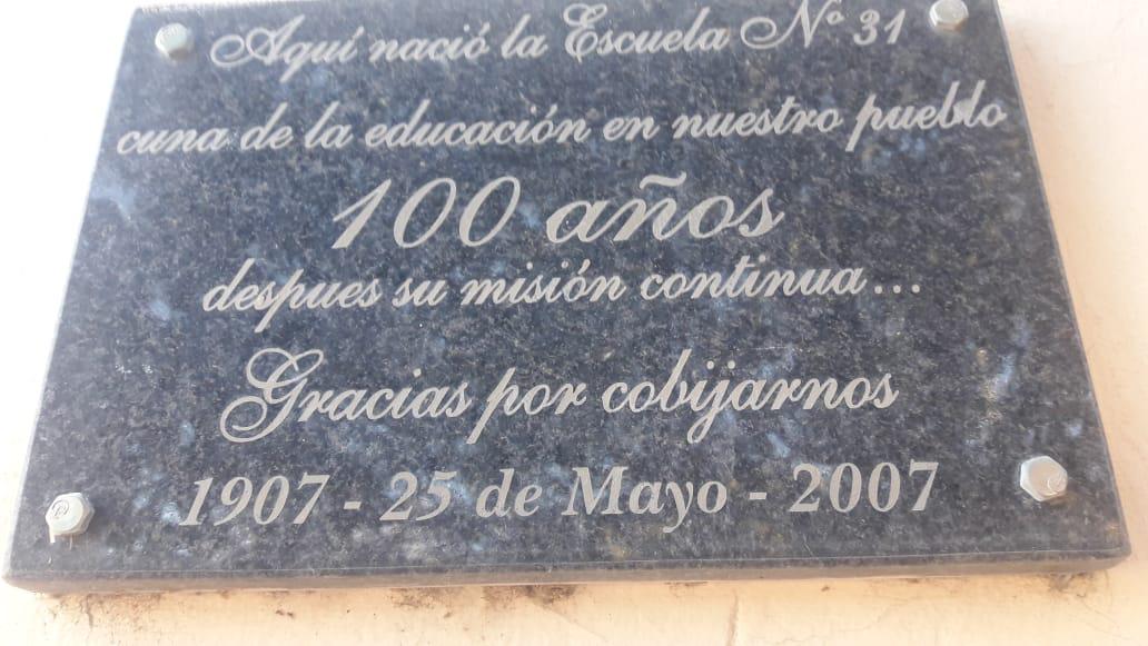 pLACA FUNDACIONAL eSCUELA nº 31