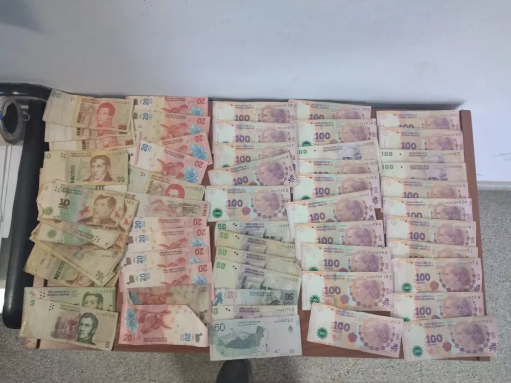 b175dc00-a622-4c05-be91-c1a02a53ee57