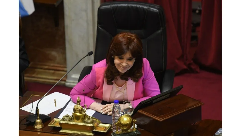 CRISTINA SENADO