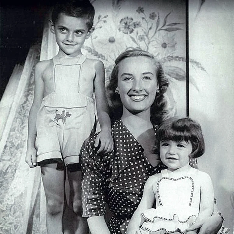 mirtha con sus hijos