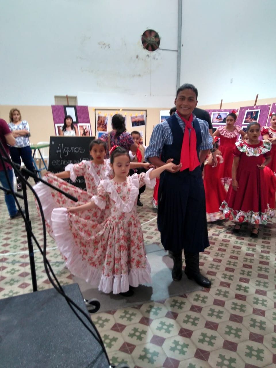 f6d26769-3694-4fbc-89d1-f7cfc6b31af5