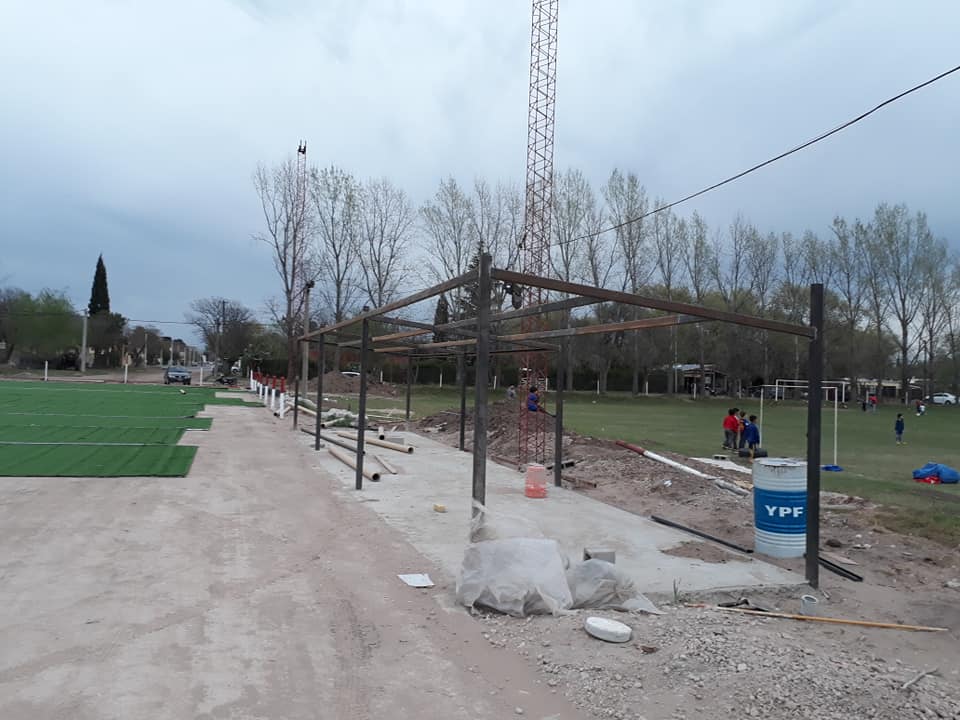 41962072_2097193106959017_6182398778830487552_n