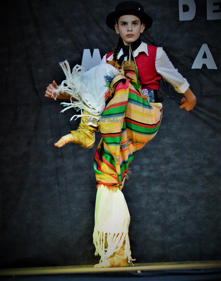 64566140_2390739574353067_1822557900199952384_n