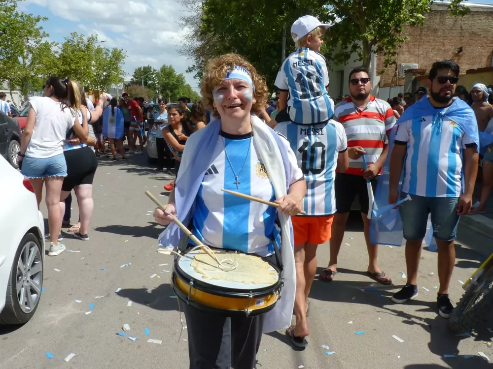 festejos argentina campeon mundial 56 (FILEminimizer)