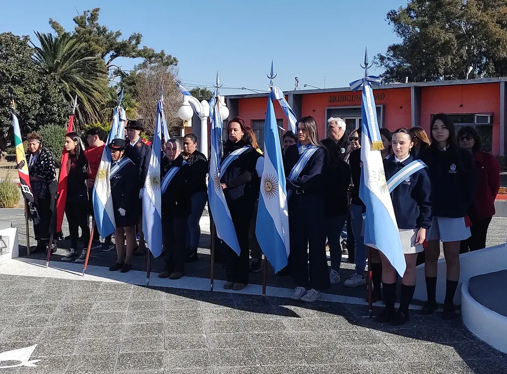 bandera 2023 3 (FILEminimizer)