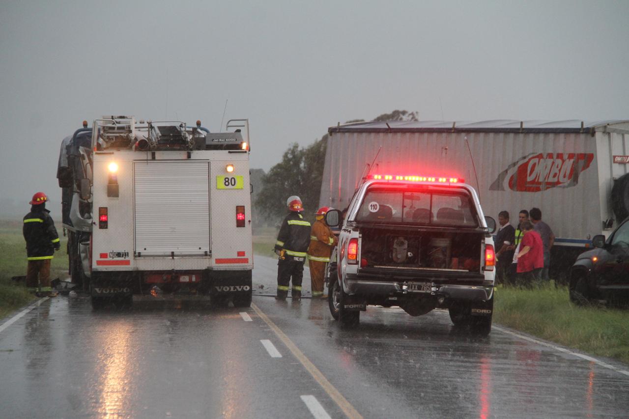 CHOQUE FATAL 2 CAMIONES 4