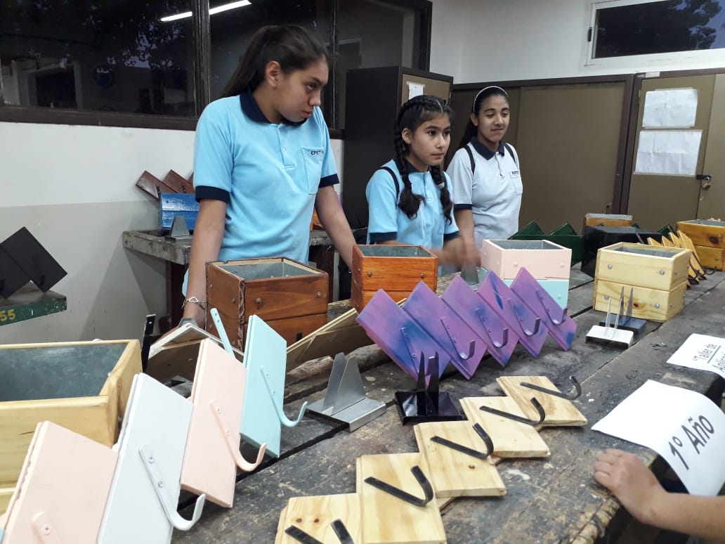 12a4352f-a9f4-4291-bf81-5be23a65801d