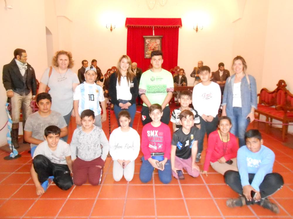 alumnos dentro del cabildo (1)