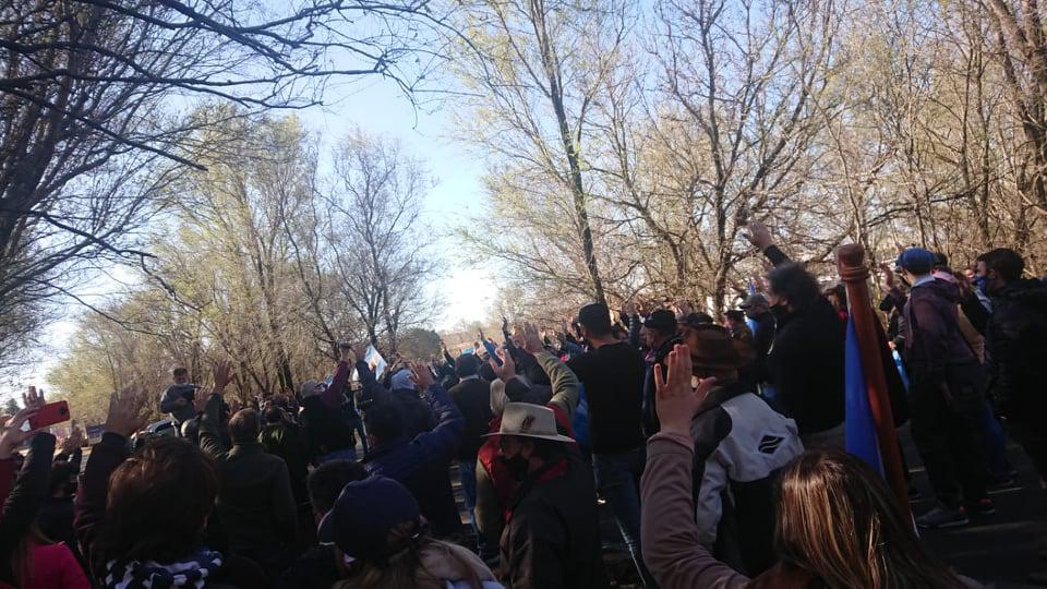 CONFLICTO SAN LUIS CORDOBA CAMIÓN DE TIERRA 2
